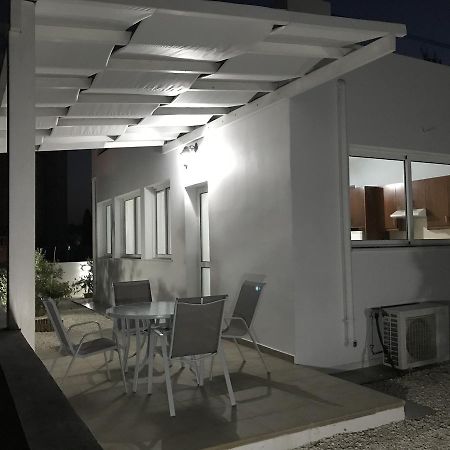 בורוקליני Alcyone Beach House מראה חיצוני תמונה